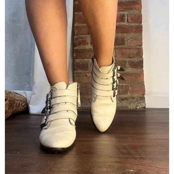 Steve Madden Western Buckle Billy Booties White Leather - Picture 13 of 14